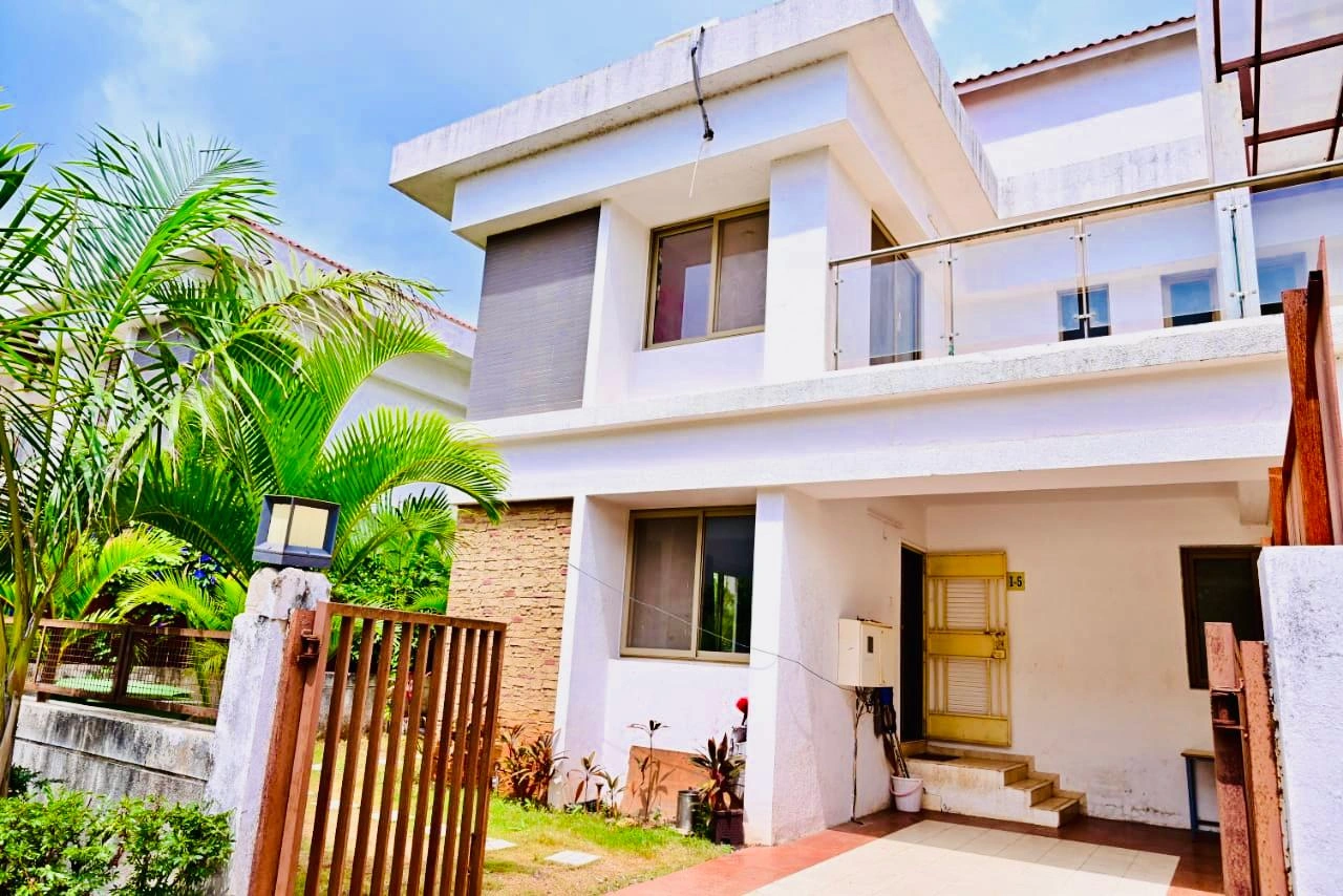 Mizzle Ample Villa